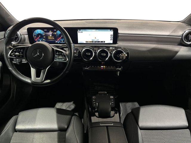 MERCEDES-BENZ A 200 d Auto Sport Navi