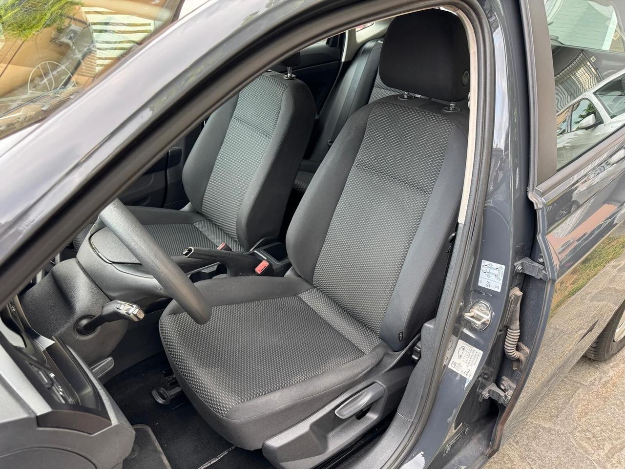 VW Polo 1.0 MPI TRENDLINE BLUEMOTION NEOPATENTATI