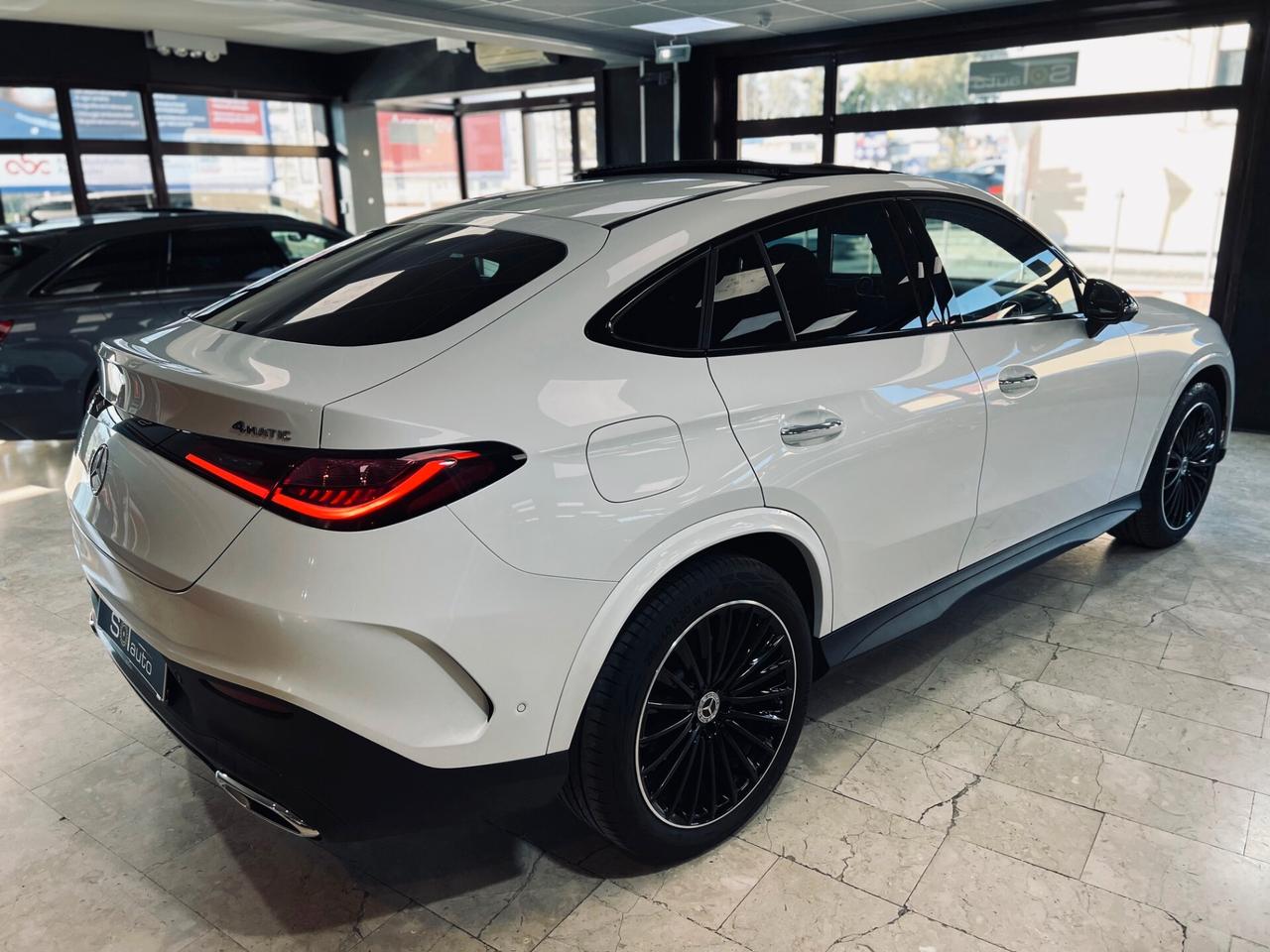 MERCEDES GLC 220 D COUPE PANO AMG