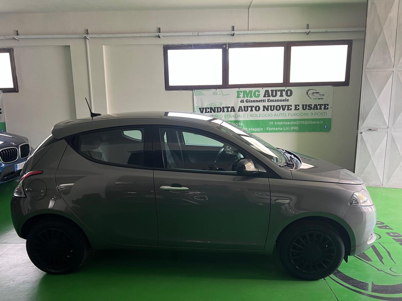 Lancia Ypsilon 1.2 69 CV 5 porte GPL Silver