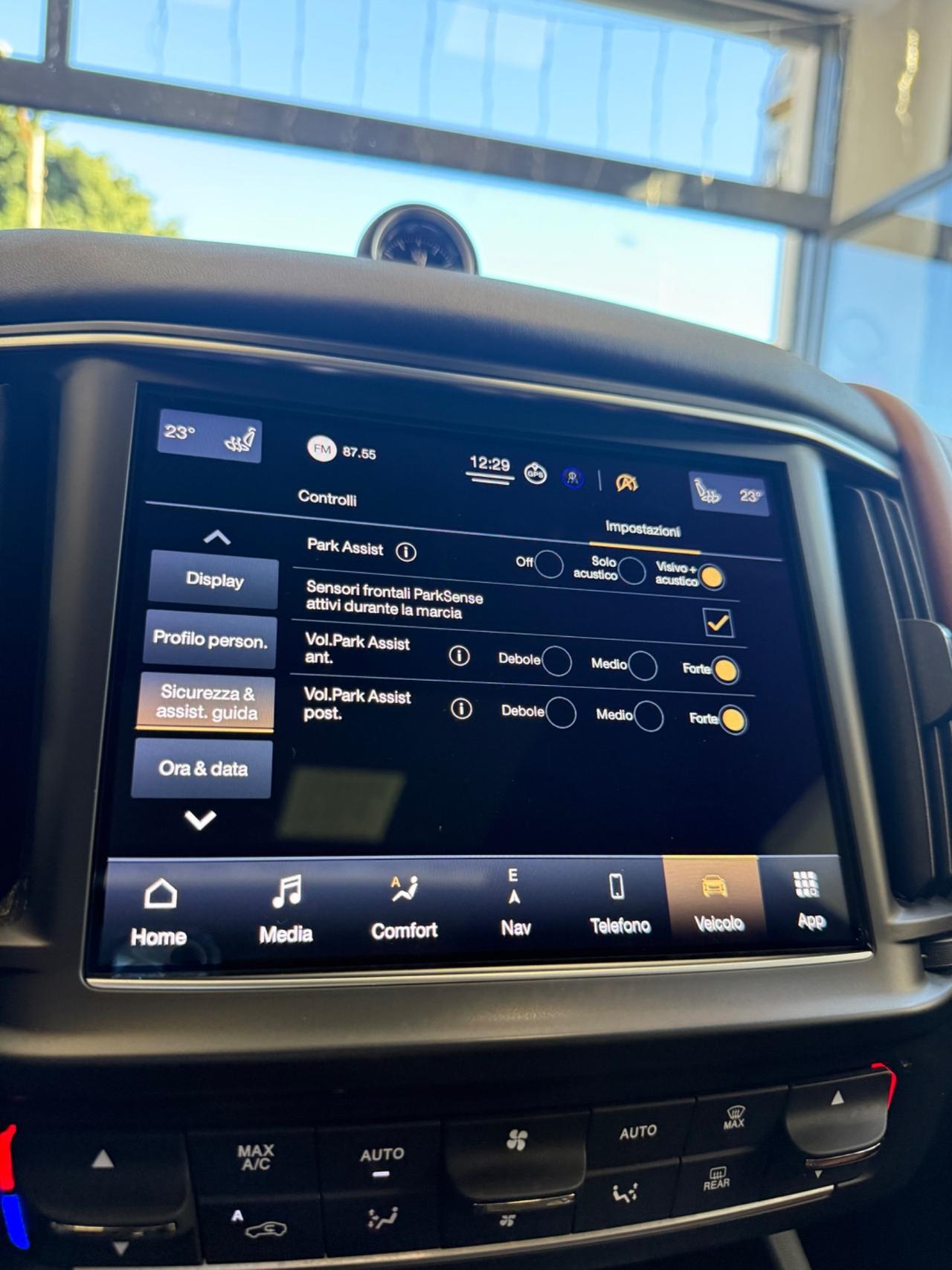 Maserati Levante Granlusso 250 auto TETTO APRIBIE APPLE CARPLAY,TELECAMERA,NAVI,KM CERTIFICATI ITALIA