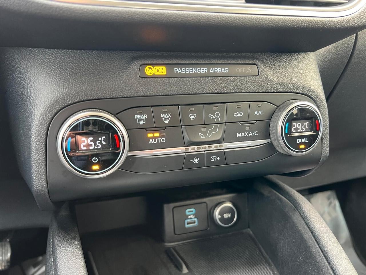 Ford Kuga 1.5 120 CV aut. Titanium NAVI PARK LED CRUISE