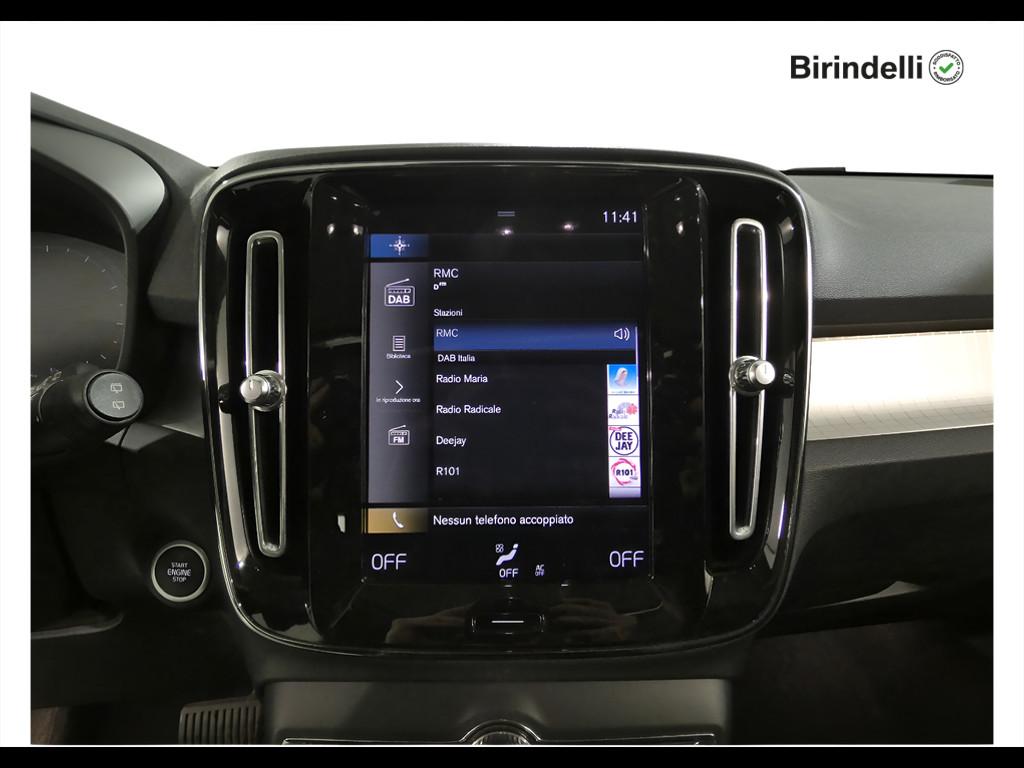 VOLVO XC40 (2017-->) - XC40 T3 Geartronic Momentum