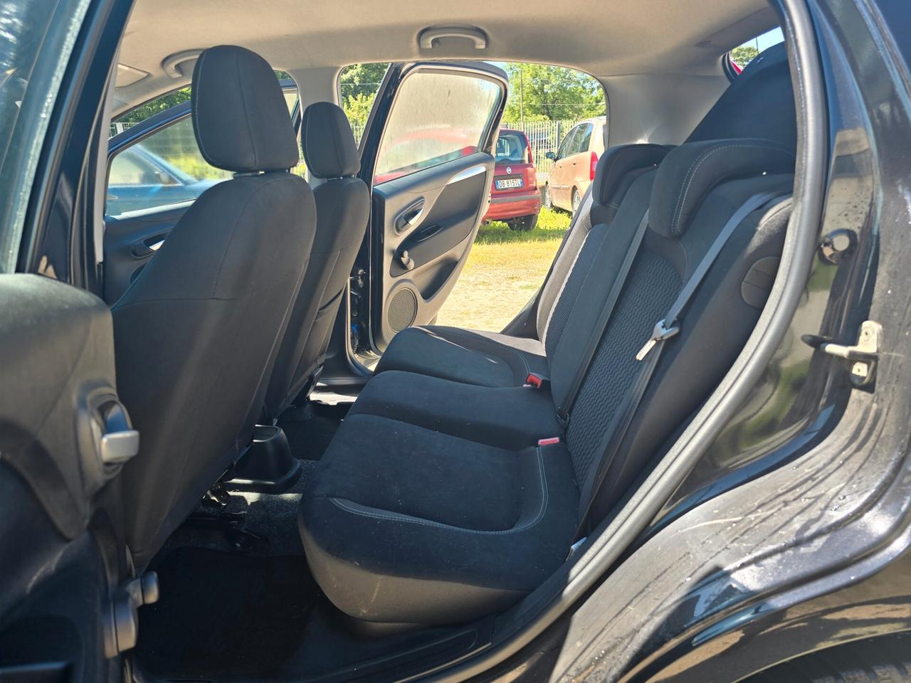 Fiat Punto 1.3 MJT II S&S 95 CV 5 porte Street