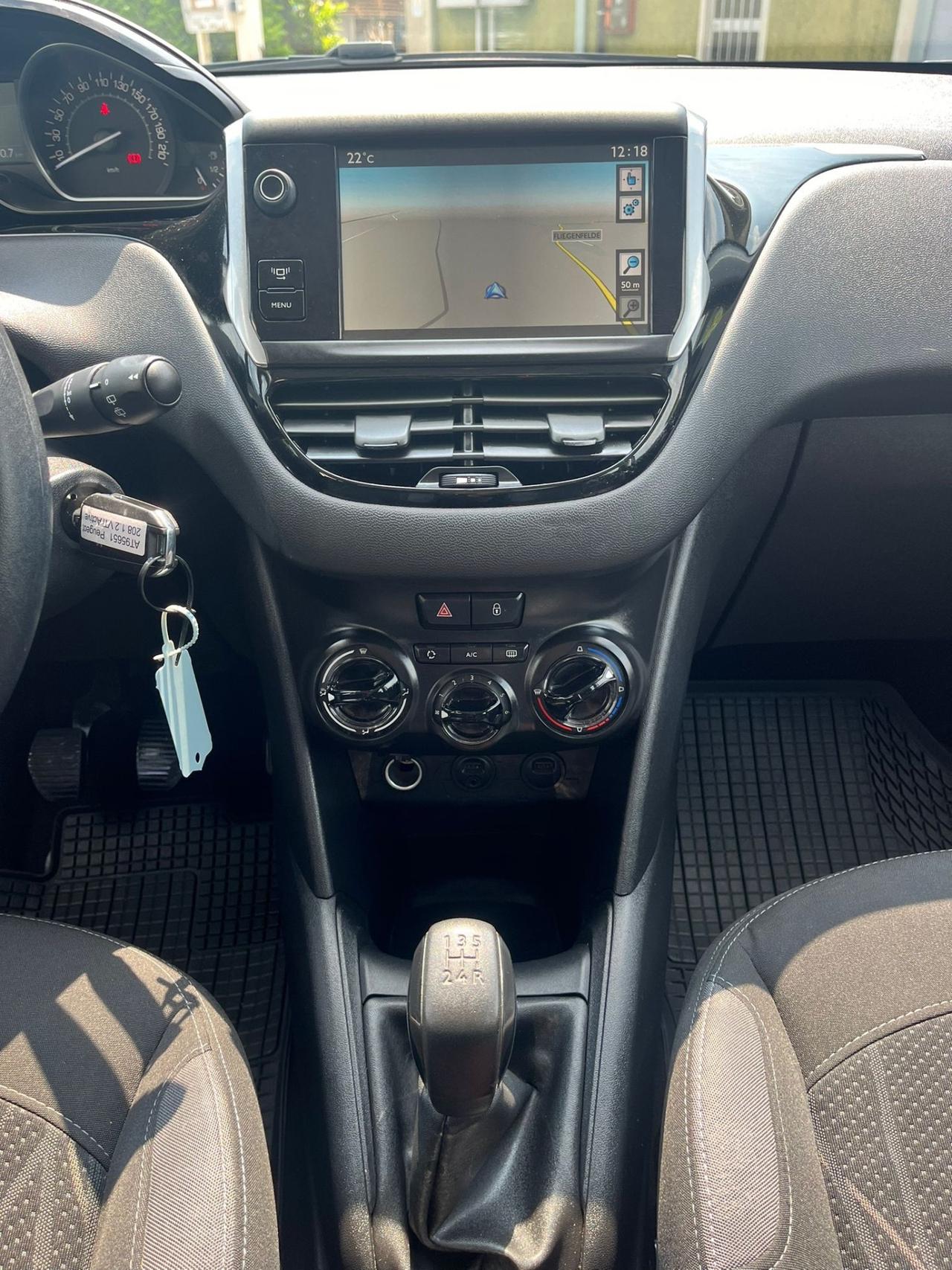 Peugeot 208 1.2 Neopatentati