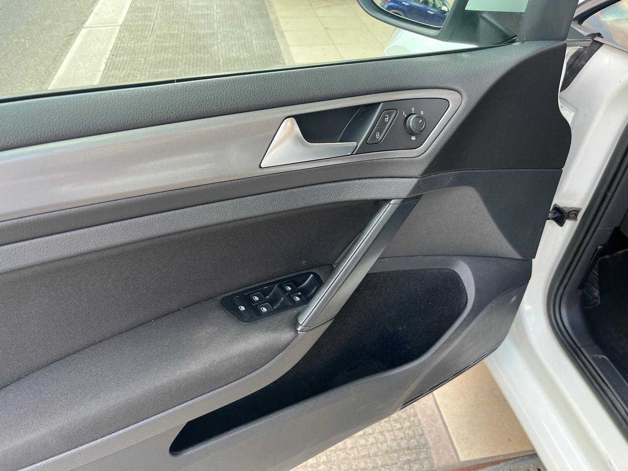 Volkswagen Golf 1.2 TSI 85 CV 5p.