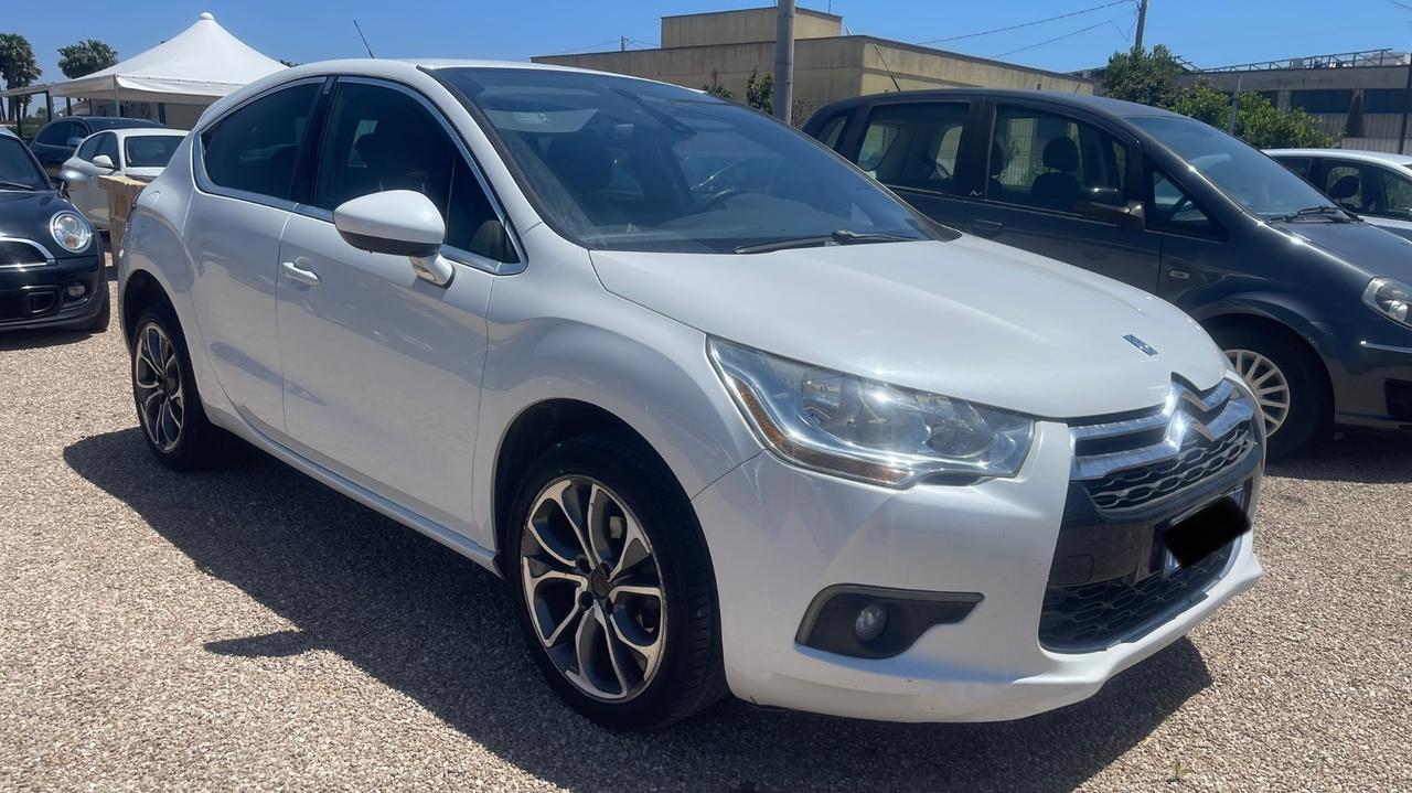 Ds DS4 1.6 e-HDi 110 cv 2012’