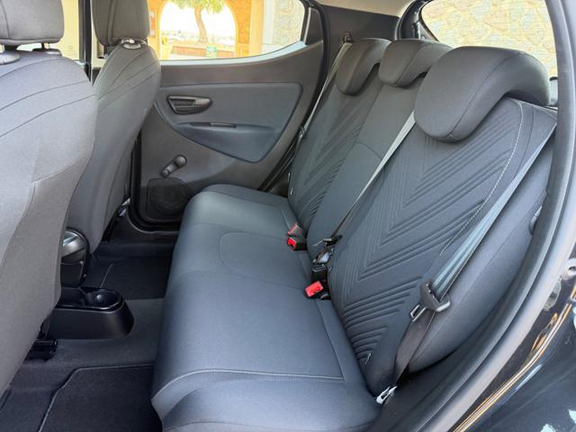 LANCIA Ypsilon GOLD+NAVI CARPLAY+SENSORI+LED