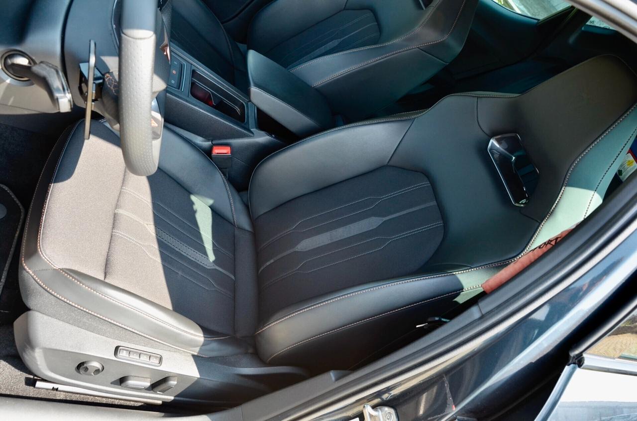 CUPRA LEON 1.4 E-HYBRID PLUG-IN VZ 245cv DSG, GAR. CUPRA 10/27, SERVICE CUPRA, UFF ITALIANA, EURO 6D, SCARICO, CERCHI MOTEC 19", DCC, PERMUTE