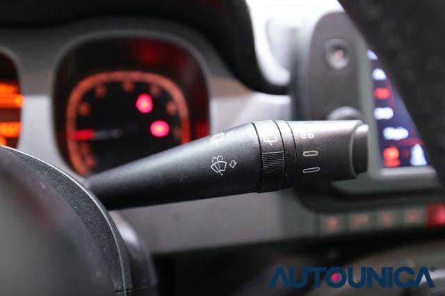 FIAT Panda 1.0 FIREFLY S&S HYBRID CITY CROSS NEOPATENTATI