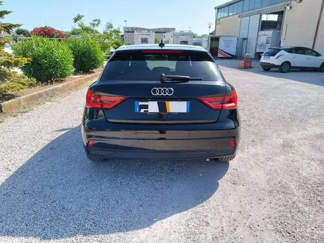 Audi A1 35 1.5 tfsi Identity Black s-tronic