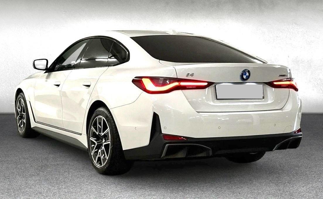 Bmw I4 35