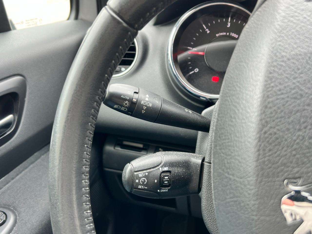 Peugeot 5008 1.6 HDi 112CV Business