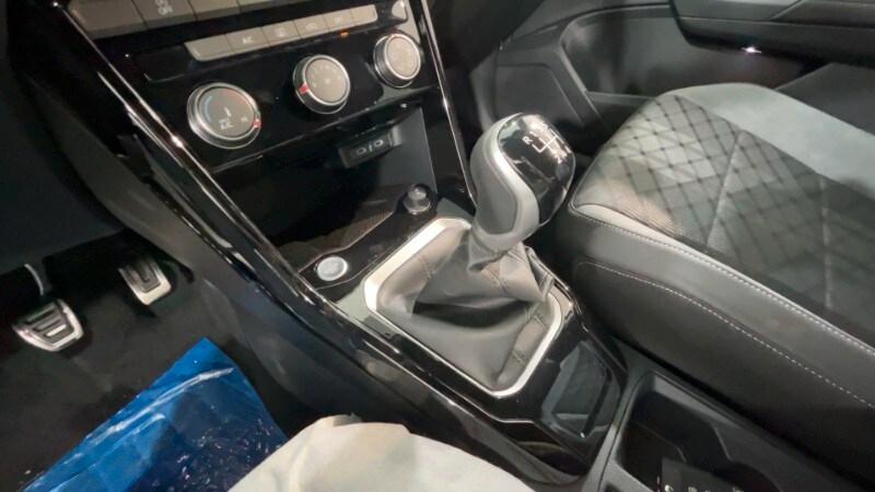 VOLKSWAGEN T-Roc T-Roc 1.0 TSI R-Line