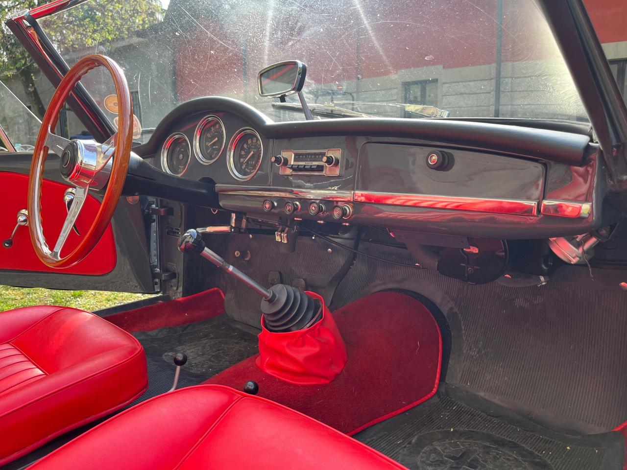 Alfa Romeo Giulia Spider