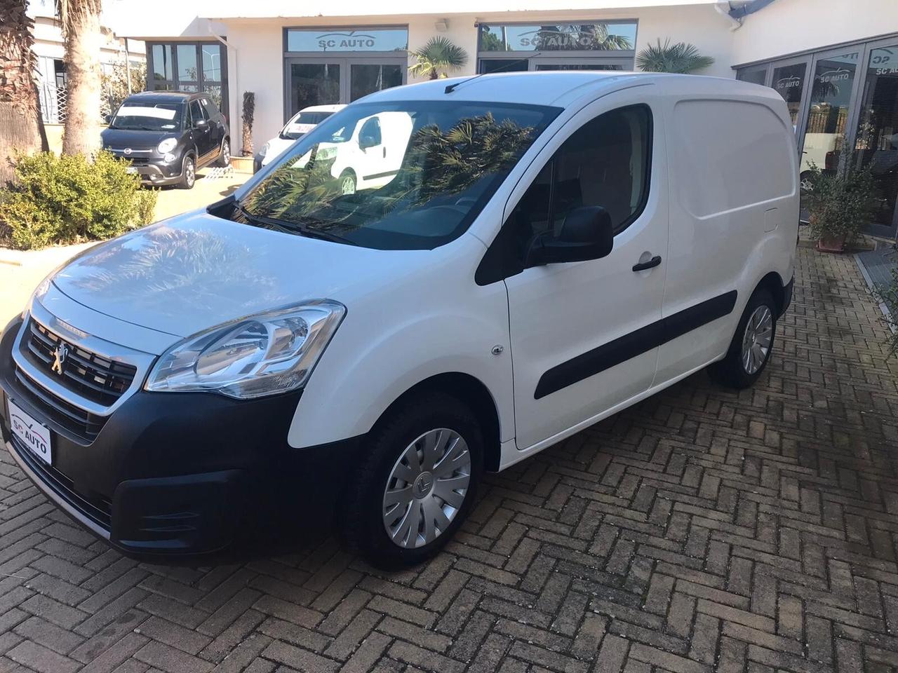 Peugeot Partner Tepee BlueHDi 75 Active