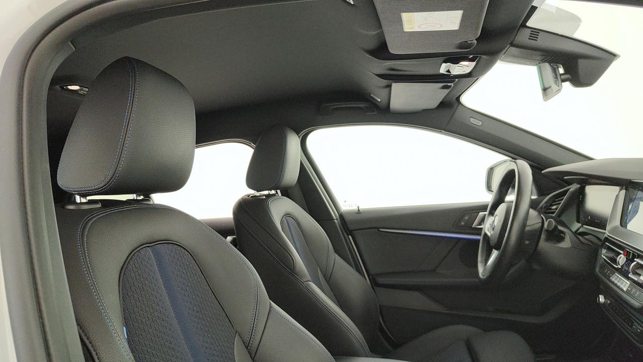 BMW Serie 1 F40 - 118d Msport auto