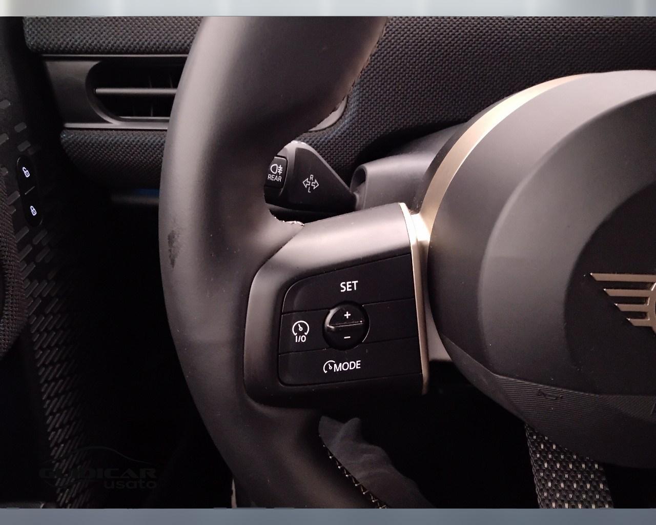 MINI Mini Cooper F65 5p - Mini Cooper 5p 1.5 C Favoured auto