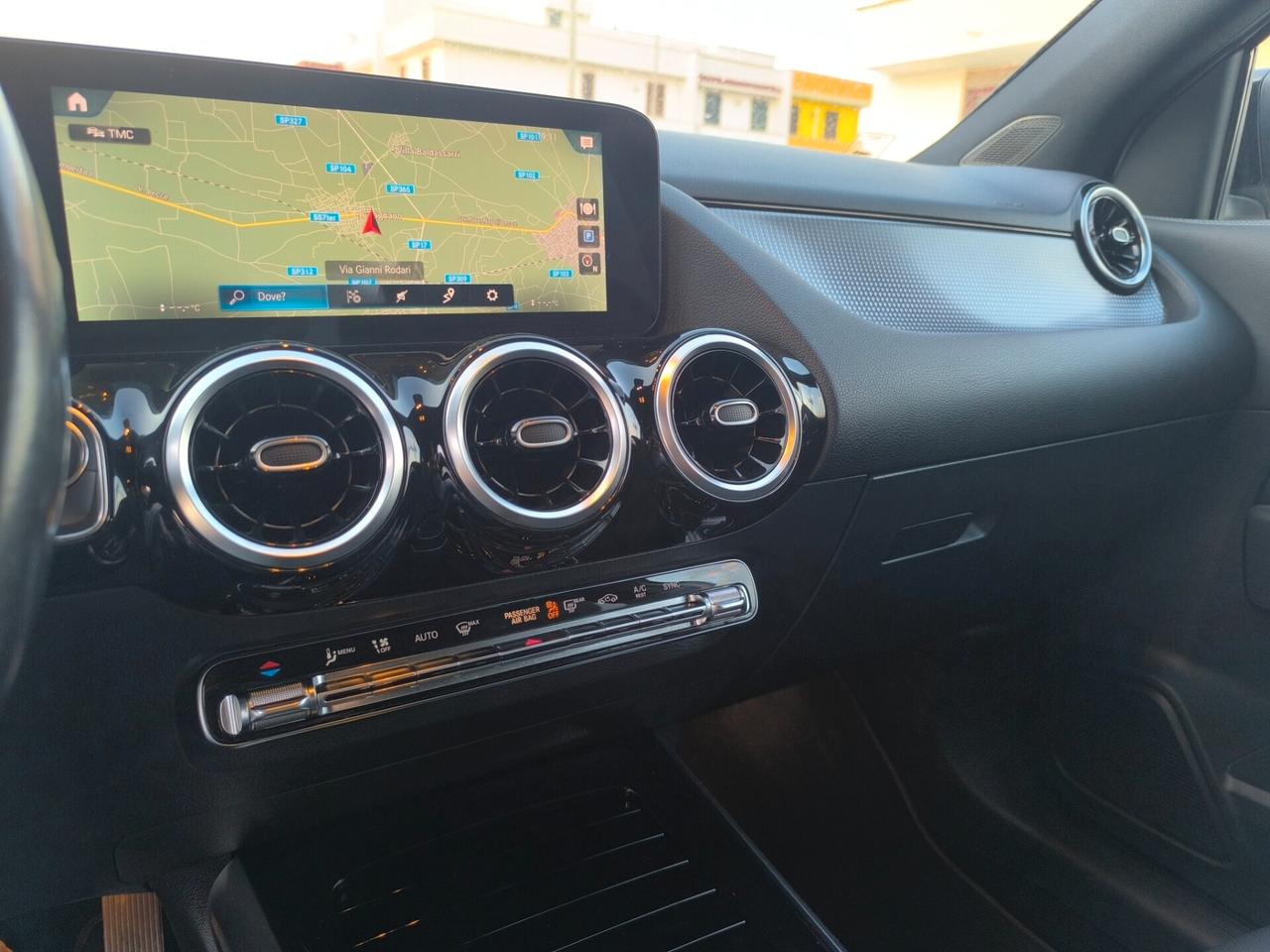 MERCEDES BENZ GLA 200 CDI 150cv SPORT PLUS LUCI AMBIENT