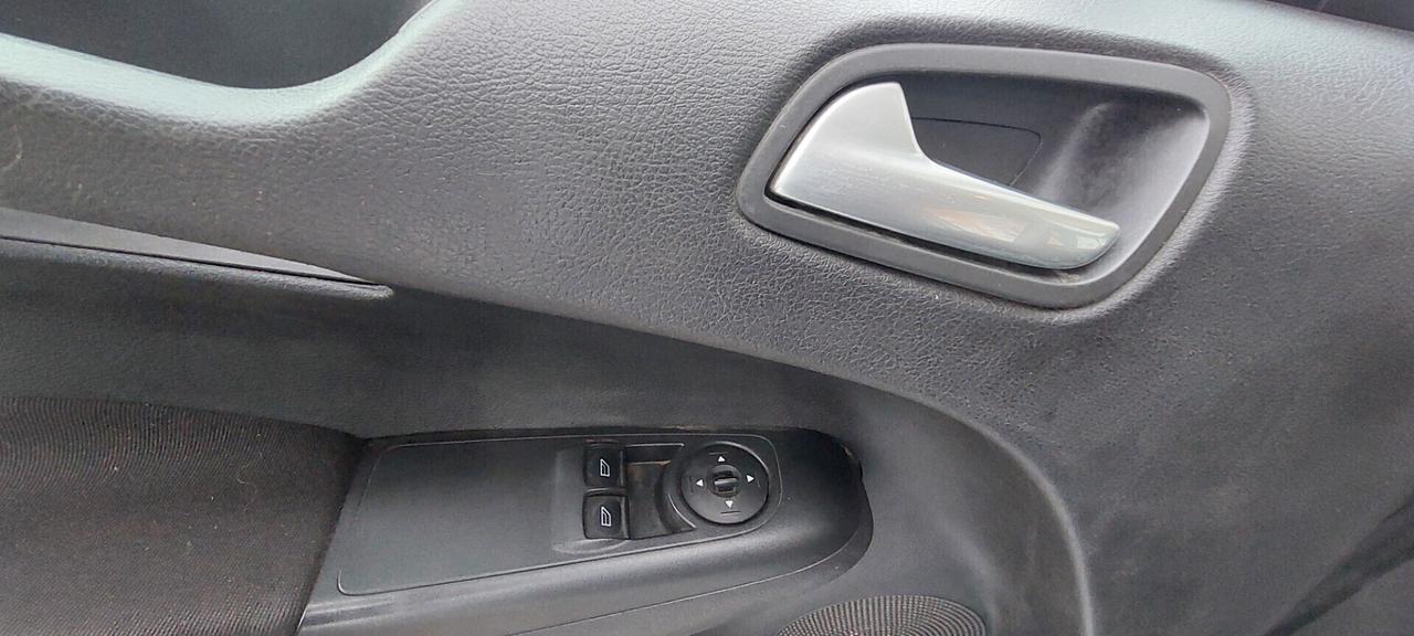 FORD TRANSIT COURIER 1,5 DIESEL 80 CV TELEFONO USB IMPECCABILE PREZZO COMPRESO IVA
