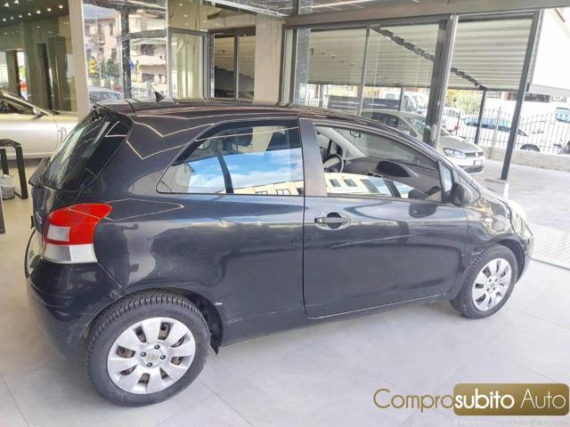 TOYOTA Yaris 1.0 3 porte Sol (Garanzia 12 Mesi)