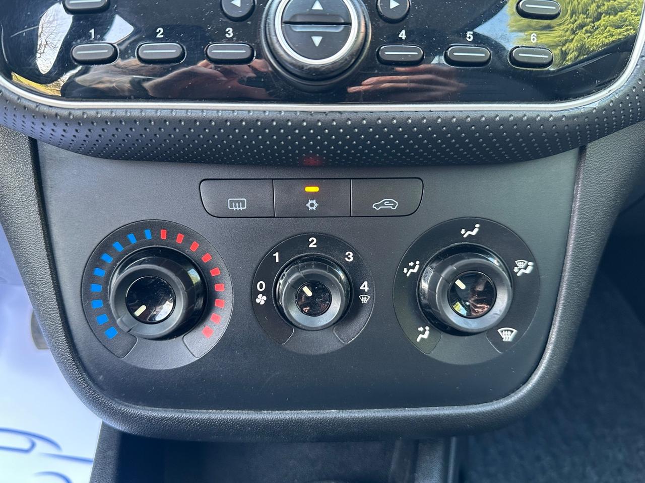 Fiat Punto Evo 1.4 3P Dynamic Natural Power