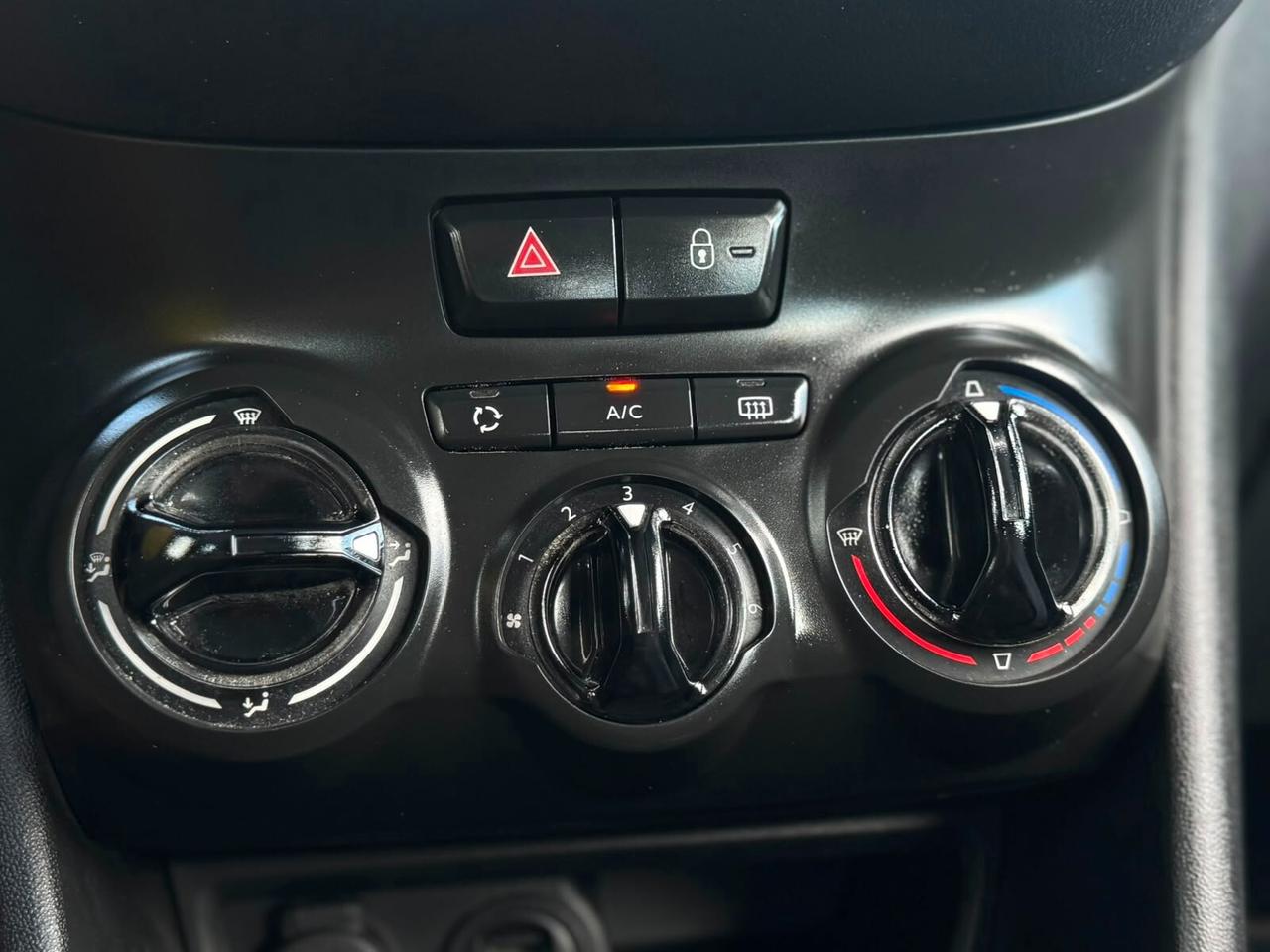 Peugeot 208 BlueHDi 75 5 porte Allure