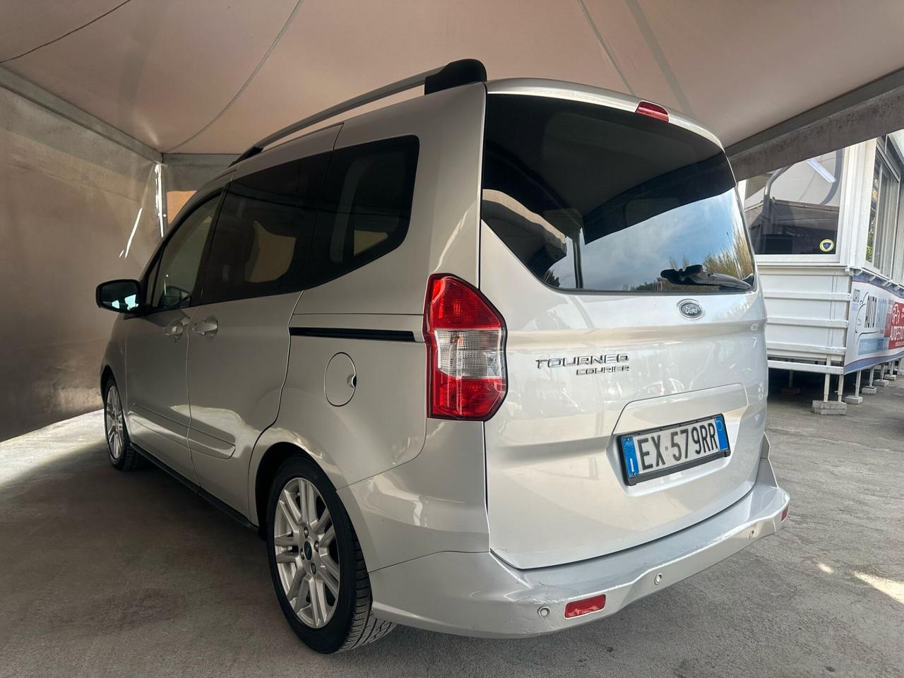 Ford Tourneo Courier Tourneo Courier 1.5 TDCI 75 CV Titanium