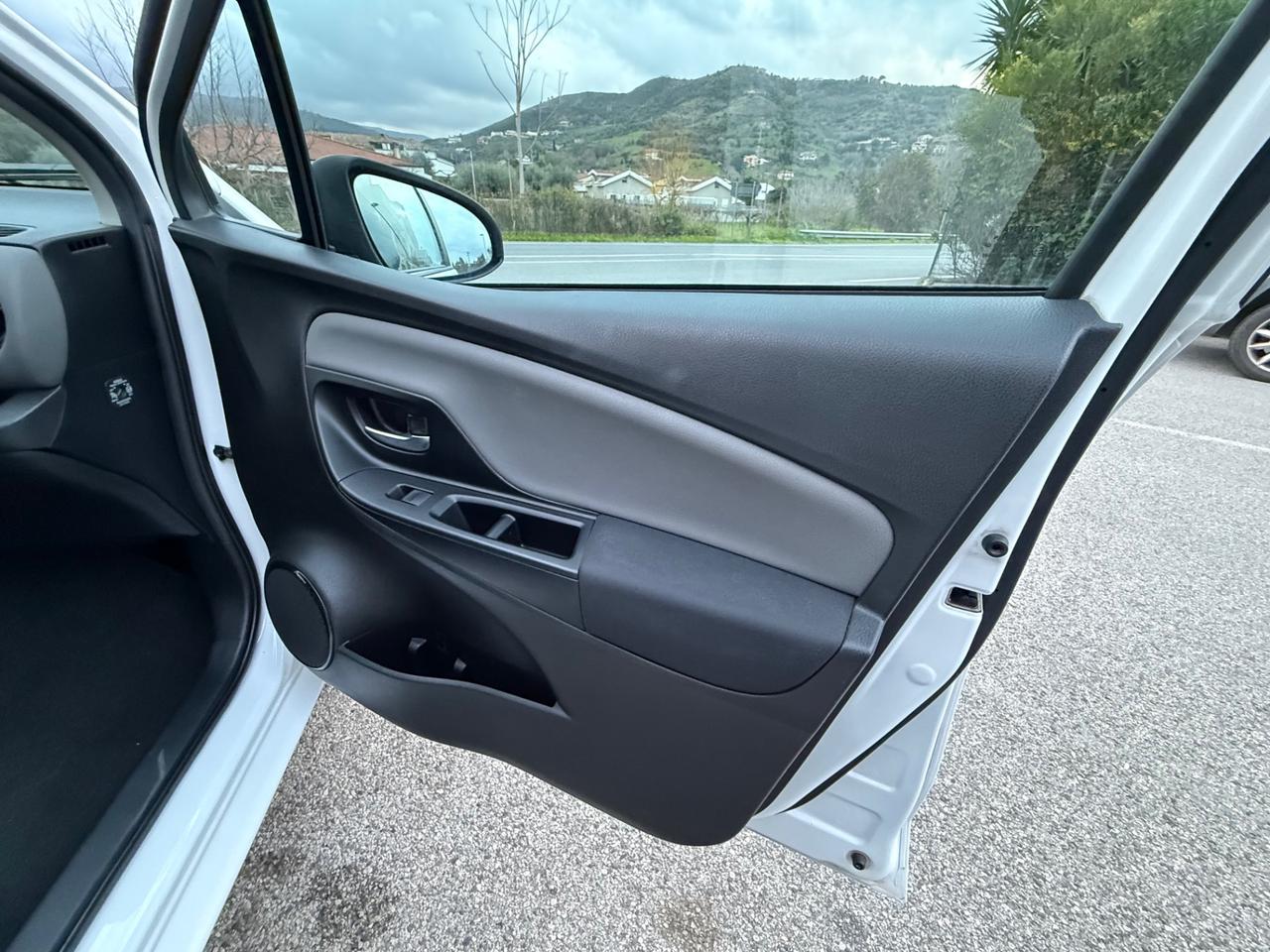 Toyota Yaris 5 Porte Yaris 5p 1.5h Business