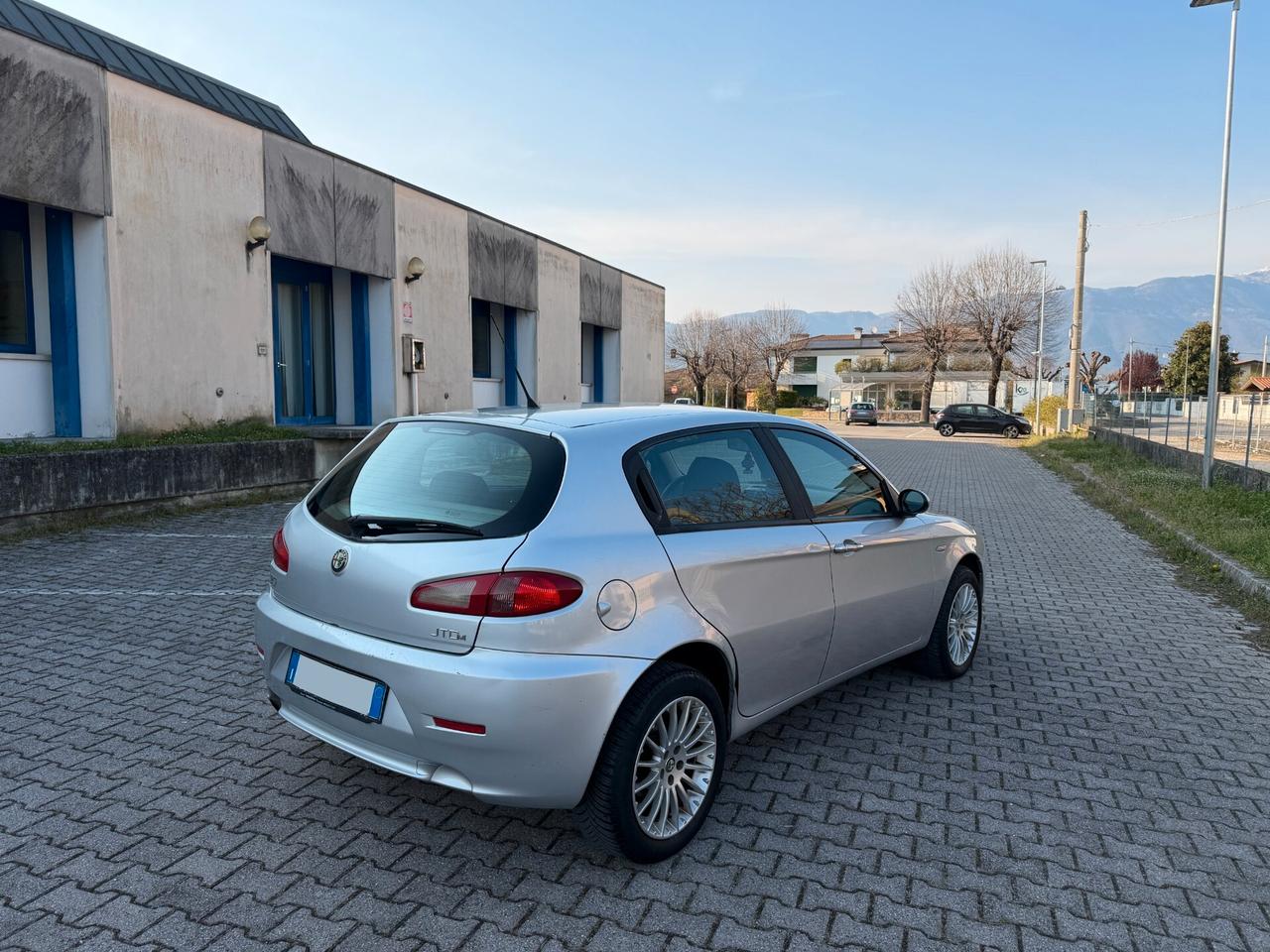 Alfa147 1.9 JTD 5 porte Ok Neopatentati