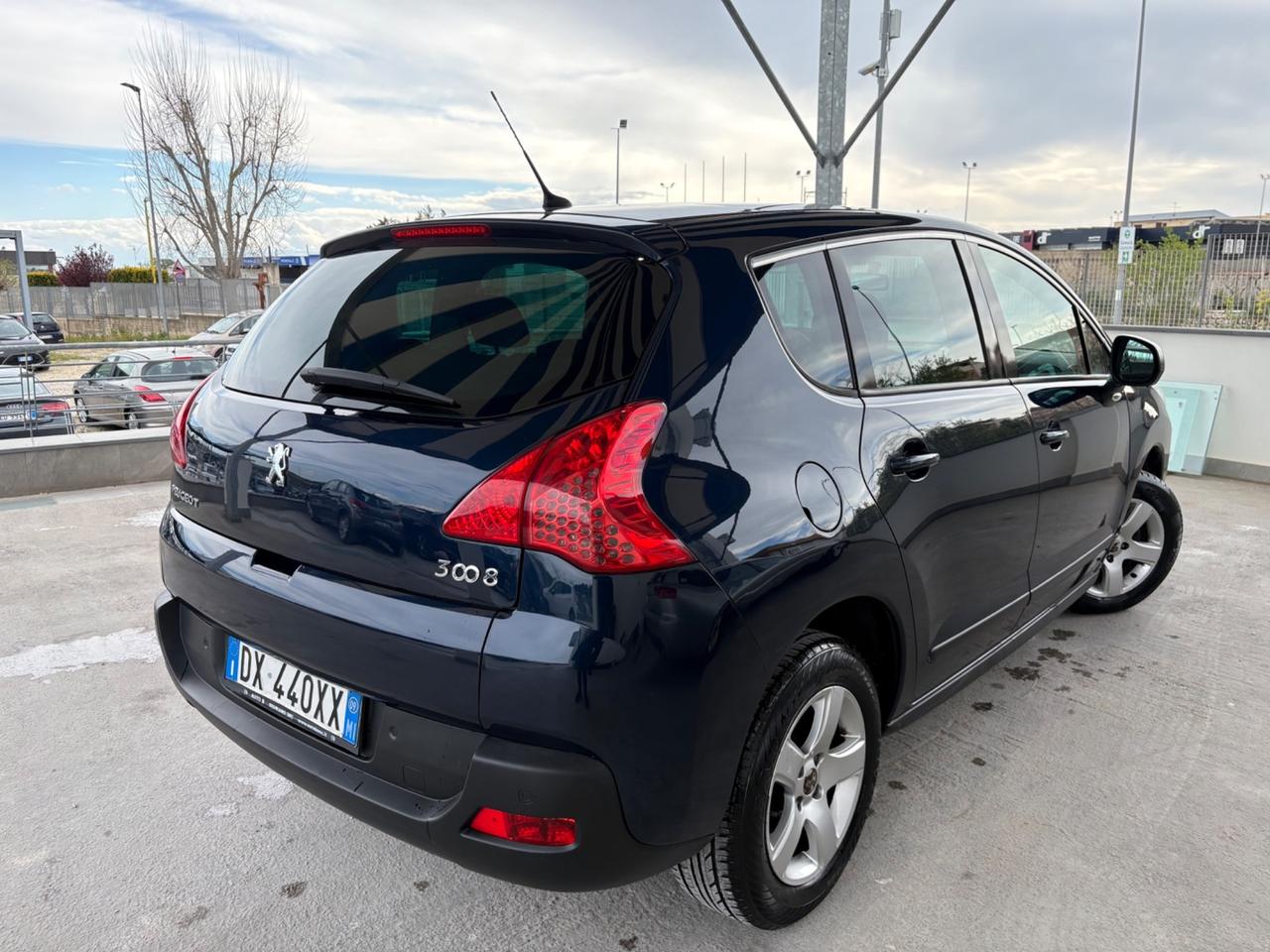 Peugeot 3008 1.6 HDi 110CV cambio robotizzato Outdoor
