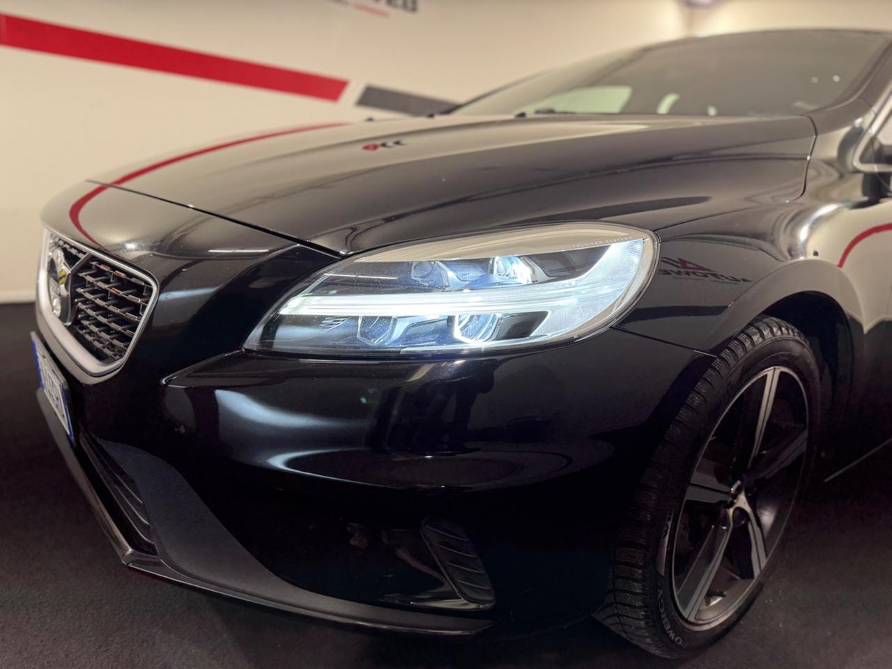 Volvo V40 D2 R-design EURO 6B