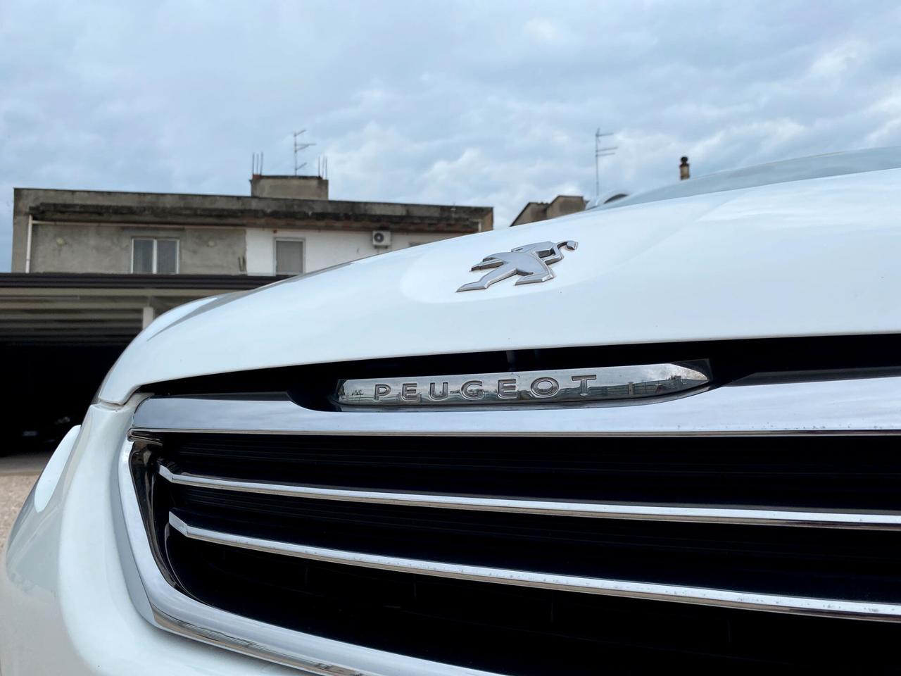 Peugeot 2008 1.6 e-HDi 92 CV Stop&Start Allure