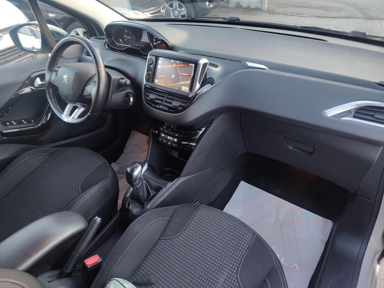Peugeot 208 PureTech 82 5 porte Allure
