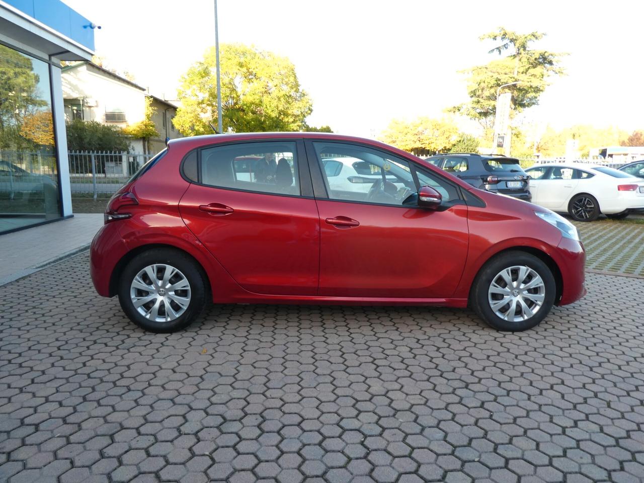 Peugeot 208 PureTech 68 5 porte Active GPL ADATTA AI NEOPATENTATI