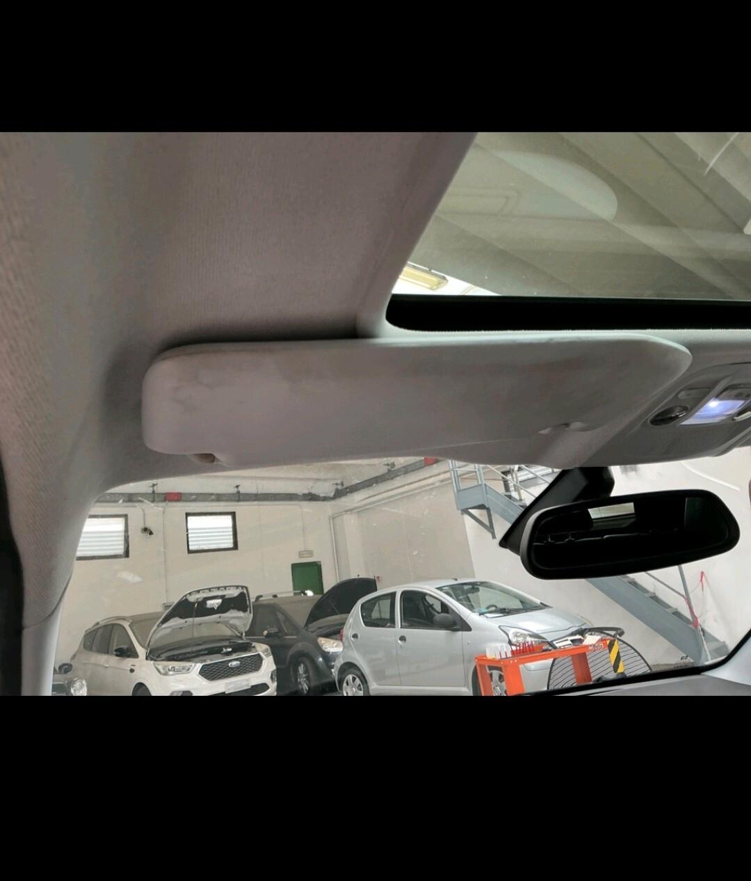 Peugeot 208 1.6 e-HDi 115 CV Stop&Start 3 porte 2013 2013 XY