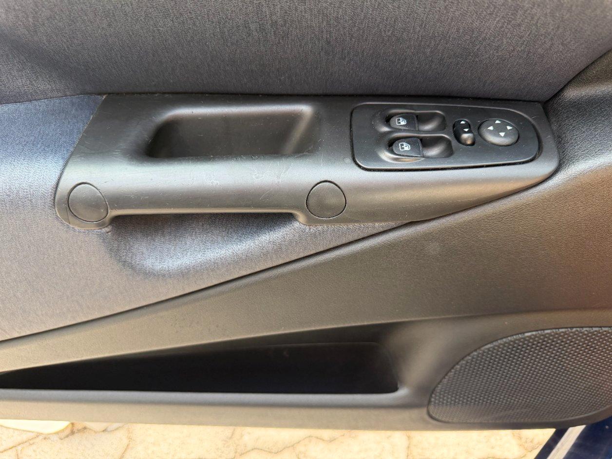 Lancia Ypsilon 3 Porte Ypsilon 1.2 8v New Oro IDONEA NEOPATENTATI