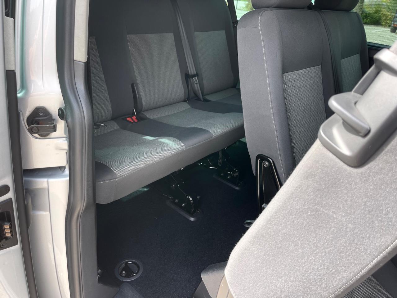 Vw Caravelle 2.0 TDI 150CV ,MOTORE NUOVO,9 posti
