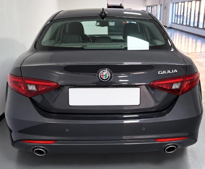 Alfa Romeo Giulia 2.2 Turbodiesel 180 CV AT8 Business Sport Launch Ed.