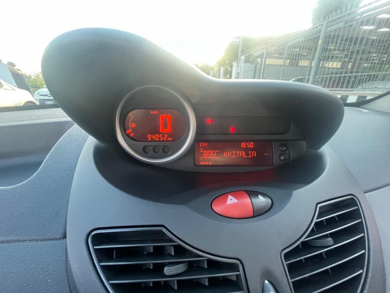 Renault Twingo 1.2 Sport & Sound Unipro 2010