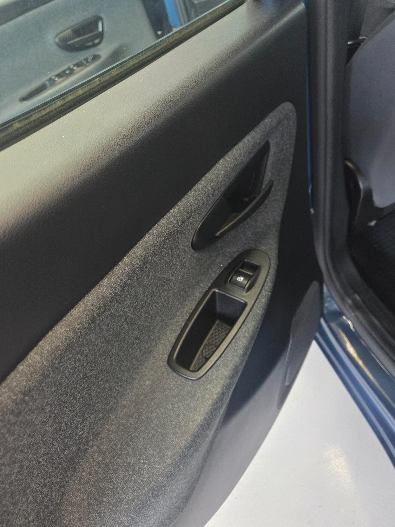 Lancia Ypsilon 1.0 FireFly 5 porte S&S Hybrid Ecochic Gold