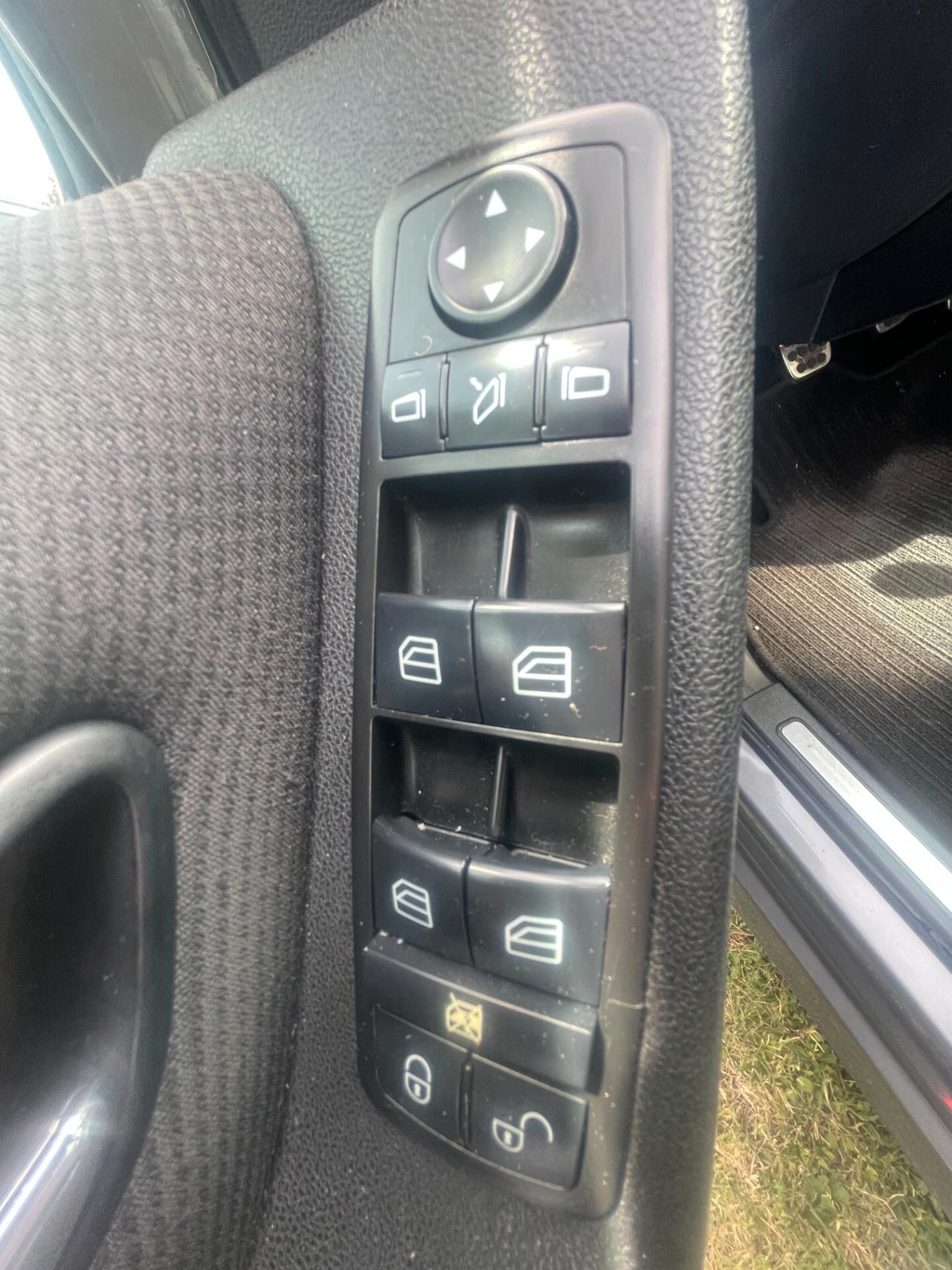 Mercedes-benz B 180 CDI SPORT CERCHI CRUISE COMAND NAVI PDC PELLE MOTORE NUOVO