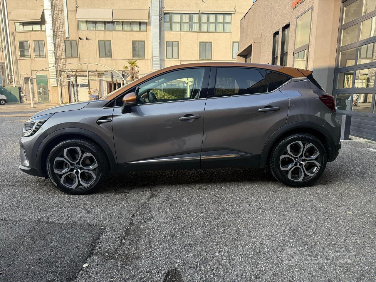 Renault Captur 1.6 E-Tech hybrid Intens 145cv auto
