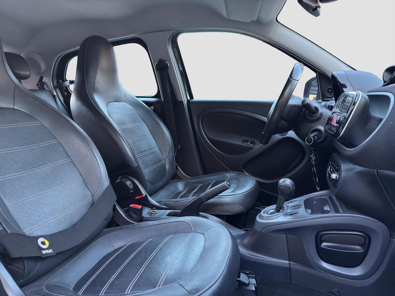 Smart ForFour 0.9 90cv twinamic Passion automatica 2019