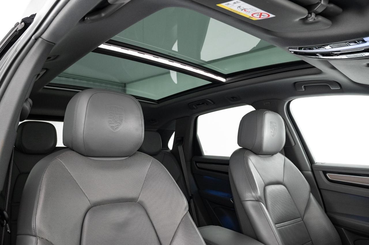 Porsche Cayenne 3.0 V6 E-Hybrid Platinum Edition