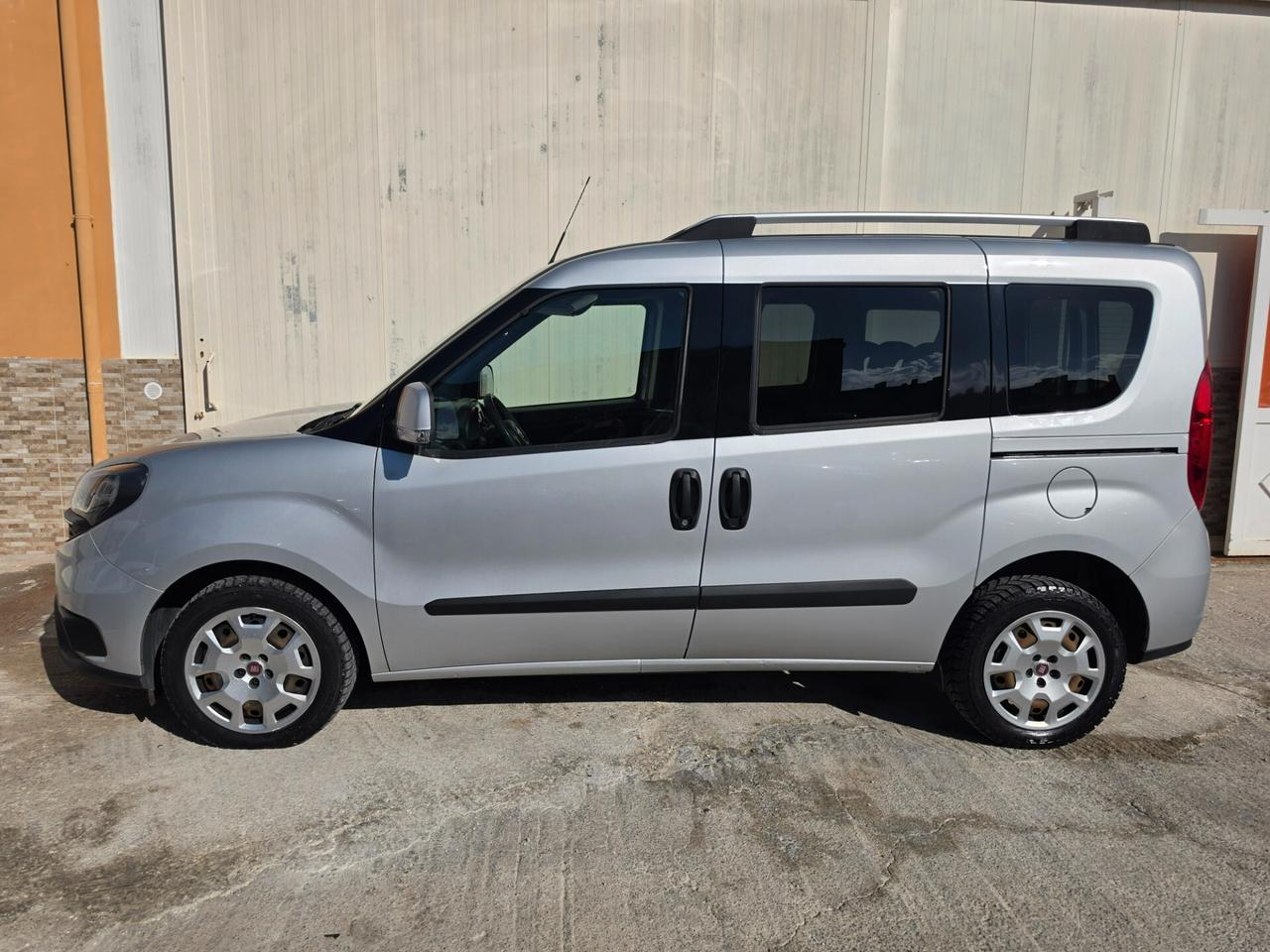 Fiat Doblò 1.6 MJT 120CV Lounge N1 5POSTI