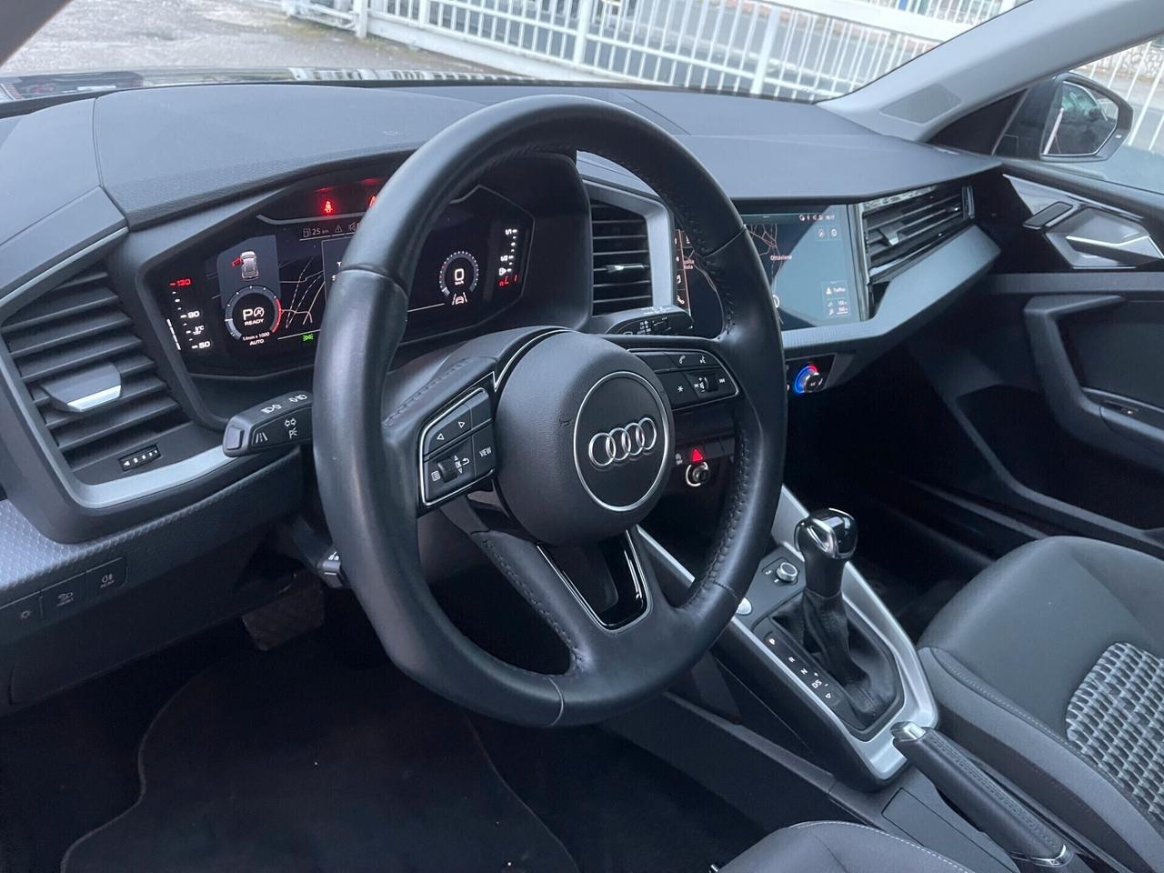 Audi A1 citycarver 30 TFSI S tronic Admired