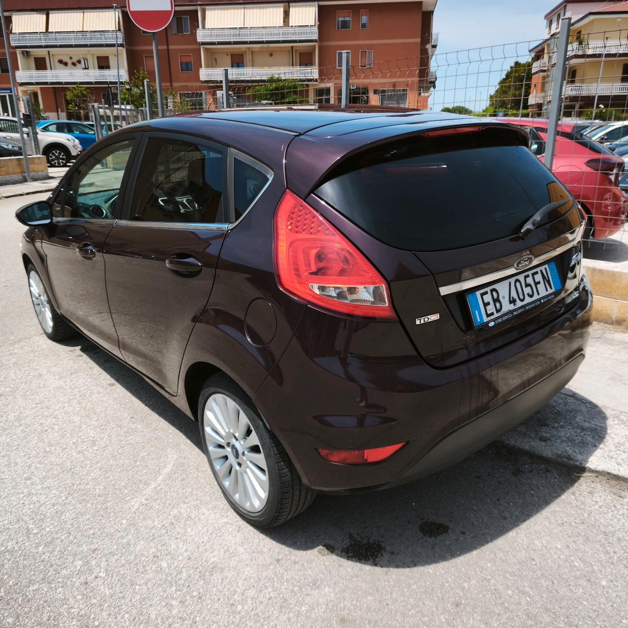 Ford Fiesta 1.4 TDCi 70CV 5 porte Titanium