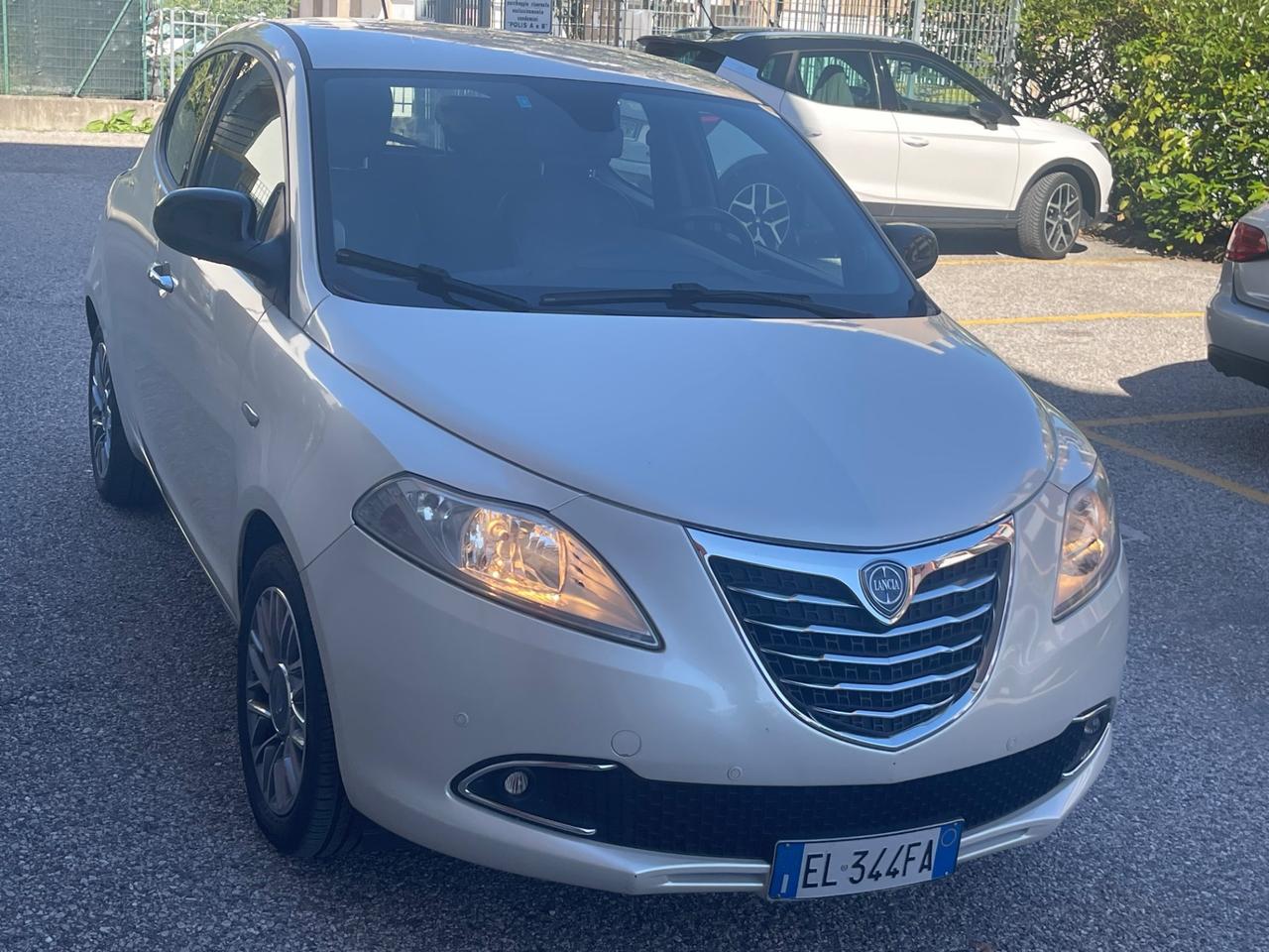 Lancia Ypsilon 1.2 69 CV 5 porte GPL Ecochic Platinum SI NEOPATENTATI