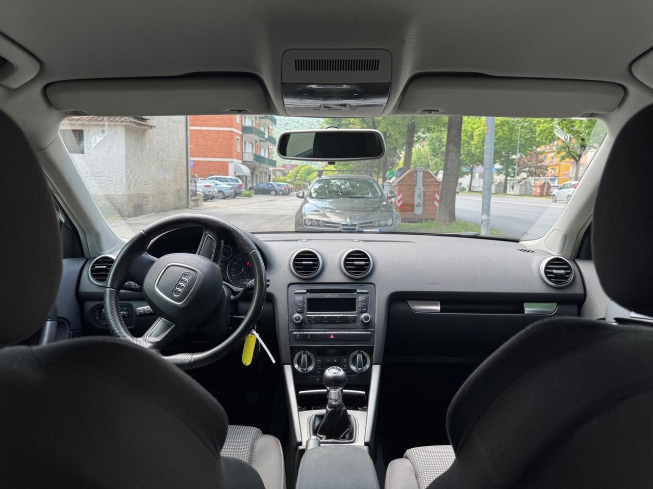 Audi A3 SPB 1.6 TDI 105 CV CR - VETRI OSCURATI - GIA' TAGLIANDATA